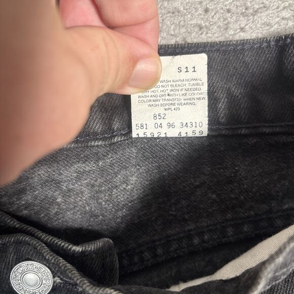 Vintage Levi’s Jeans Womens Sz 10 Short 15921 Tapered Fit Tapered Leg Black ‘96 - Picture 9 of 14